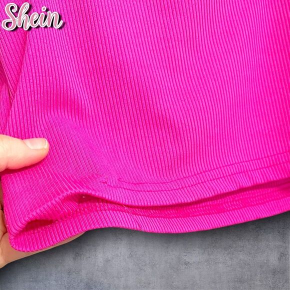 Preowned Shein hot pink crop top tank top - Small - Picture 3 of 4